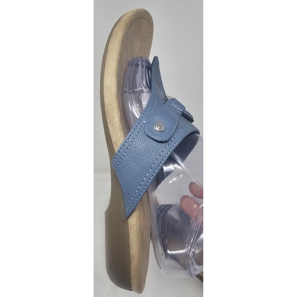 St John's Bay Women's Zion T-Strap Casual Sandal Size 12M Blue Faux Leather NWOT - Picture 4 of 11